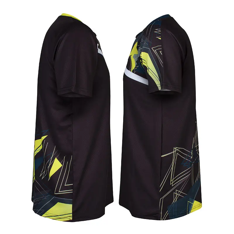 RN-10158_06_BLACK-02.webp